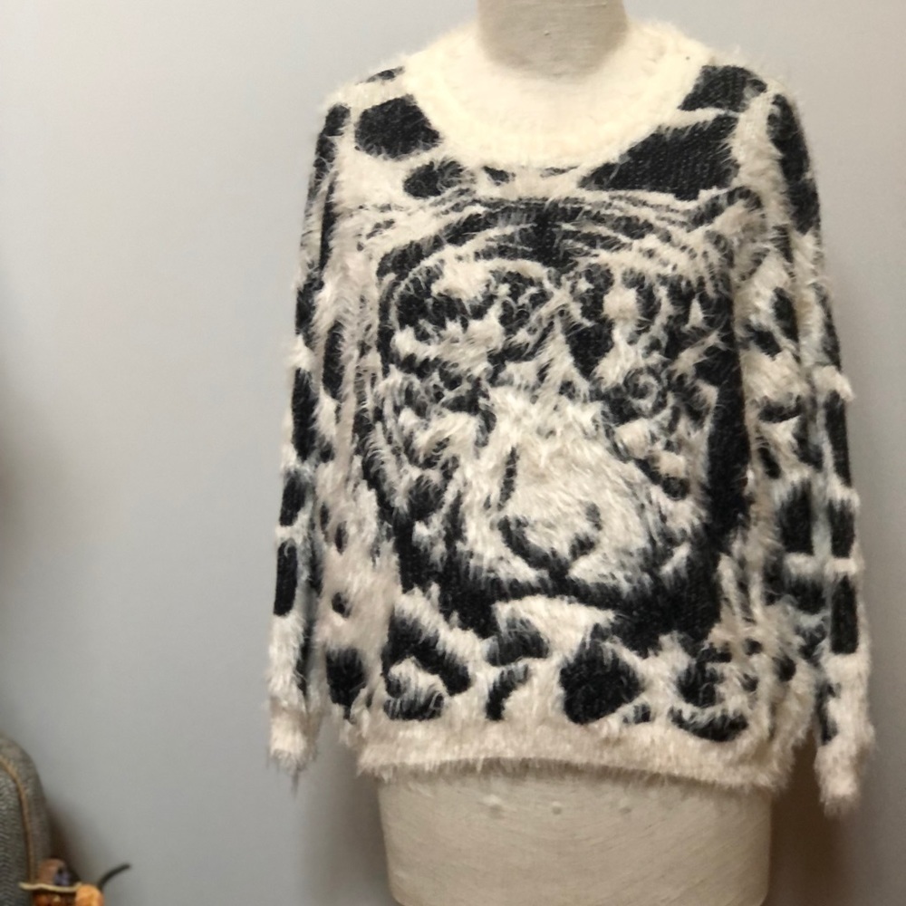 𝅺SEDUCTION Y2K tiger lion animal print Shaggy Fur‎ long sleeve sweater  small